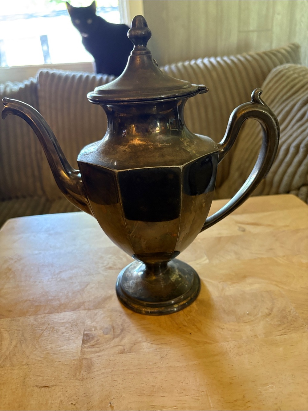 VINTAGE SILVER SHEFFIELD PLATED MODEL # 26 COFFEE / TEA POT 9.5" ~ MADE IN USA